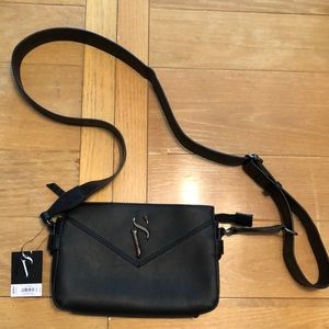 Vera wang black crossbody purse
